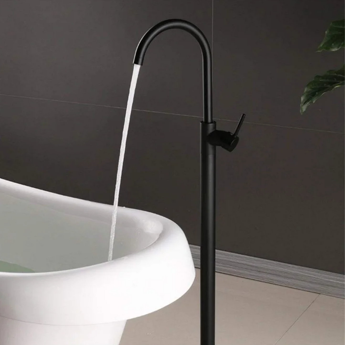 Griferia Monocontrol Llenado de Tina Pedestal Negro Mate