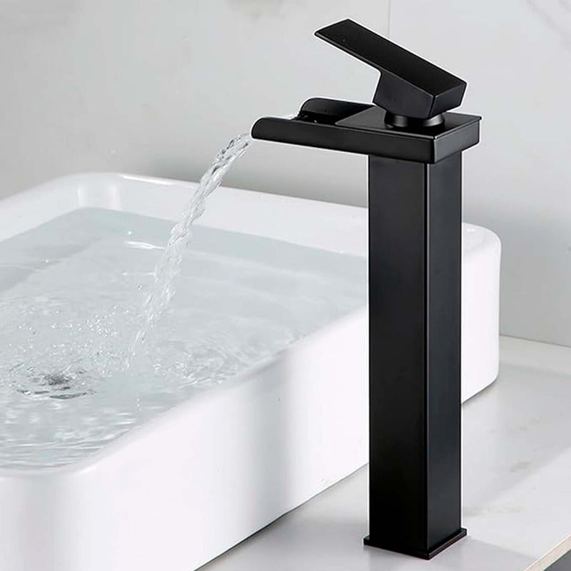 Grifería Monocontrol De Lavamanos Alta Cascada Negro